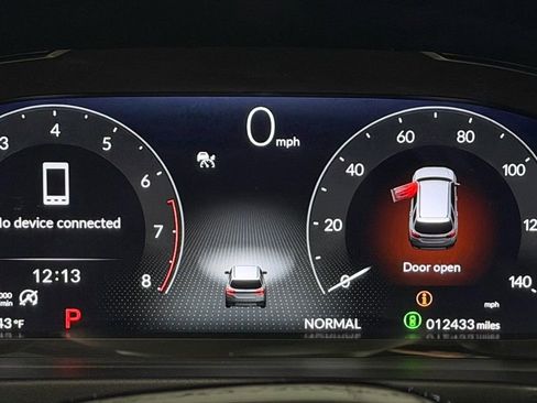 Used 2025 Honda Pilot Elite image 18