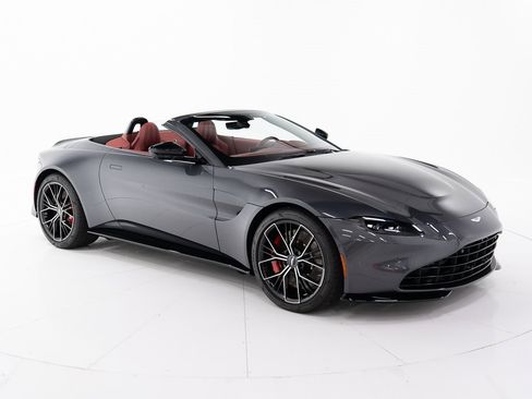 Used 2021 Aston Martin V8 Vantage Roadster image 7