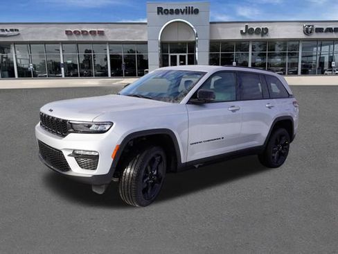 New 2025 Jeep Grand Cherokee Limited w/ Black Appearance Package AWD/4WD image 7