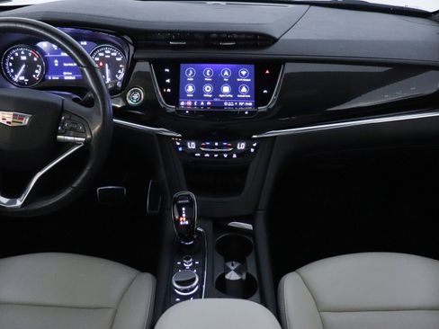 Used 2023 Cadillac XT6 Sport w/ Technology Package image 32