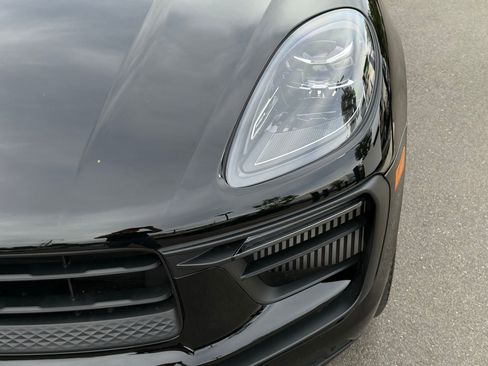 Certified 2024 Porsche Macan S image 11