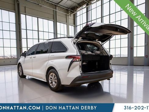 Used 2022 Toyota Sienna LE FWD image 33