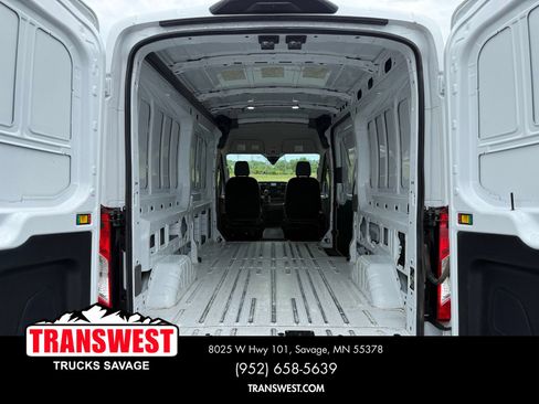 Used 2024 Ford Transit 250 148 Medium Roof Extended AWD image 12
