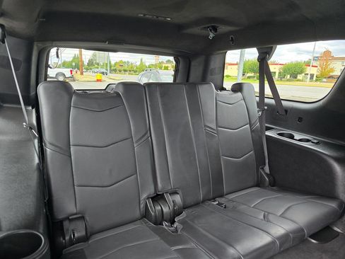 Used 2018 Cadillac Escalade ESV Platinum AWD/4WD image 15