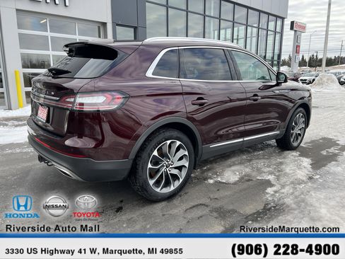 Used 2023 Lincoln Nautilus Reserve w/ Luxury Package image 9