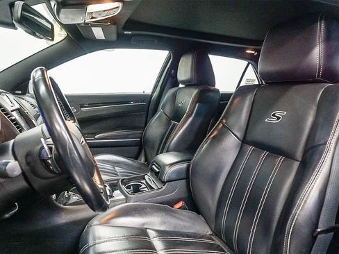 Used 2022 Chrysler 300 S image 17