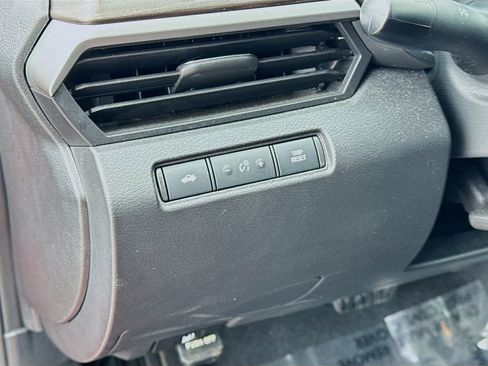 Used 2025 Nissan Altima 2.5 SV image 26