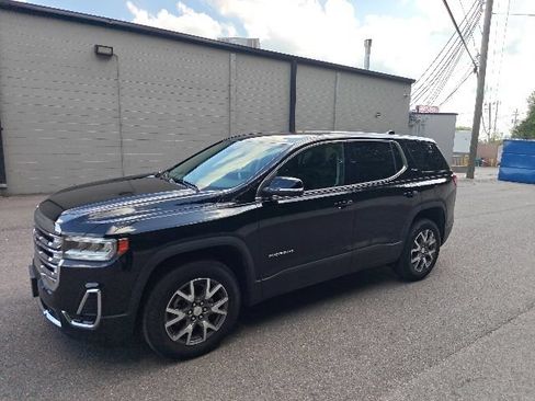 Used 2023 GMC Acadia SLE FWD image 6