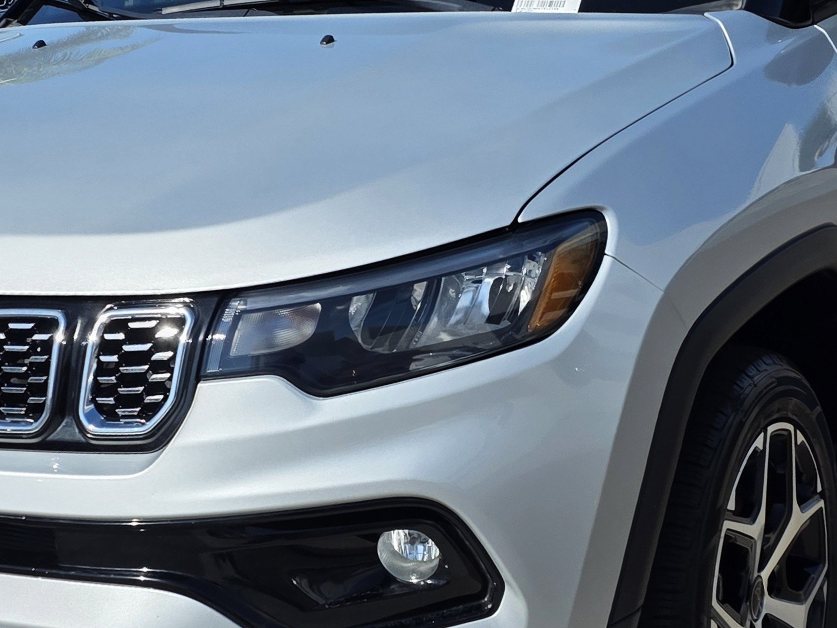 Certified 2025 Jeep Compass Limited AWD/4WD image 8