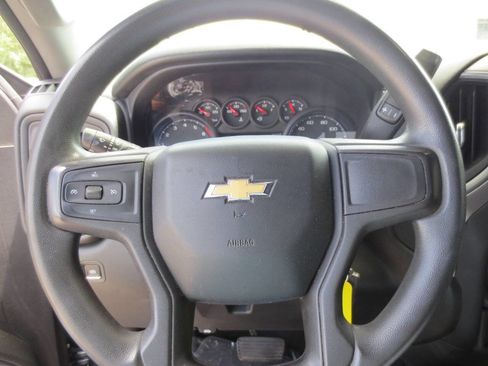 Used 2019 Chevrolet Silverado 1500 Custom w/ Custom Value Package image 10