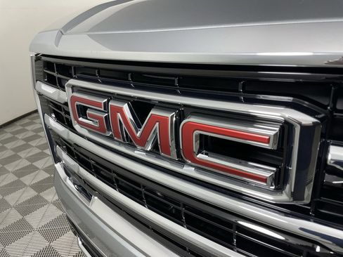Used 2025 GMC Yukon XL Elevation image 30