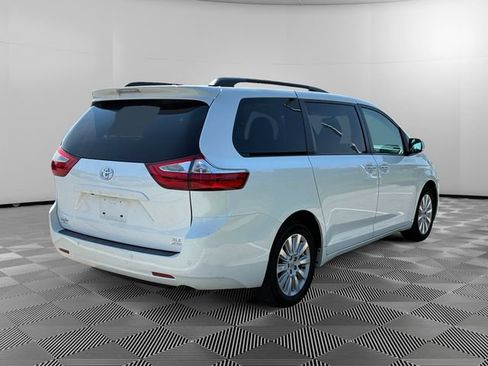 Used 2015 Toyota Sienna XLE Premium AWD/4WD image 5