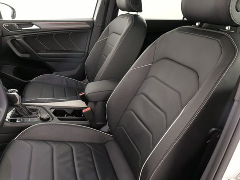 Used 2024 Volkswagen Tiguan SEL R-Line AWD/4WD image 32