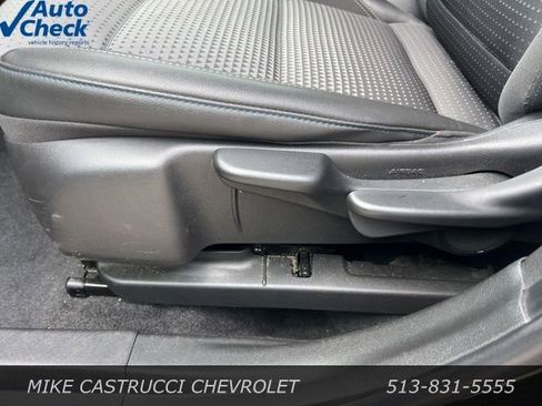 Used 2024 Chevrolet Trax LT FWD image 9
