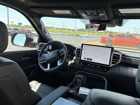 New 2026 Toyota Tundra Platinum AWD/4WD image 31