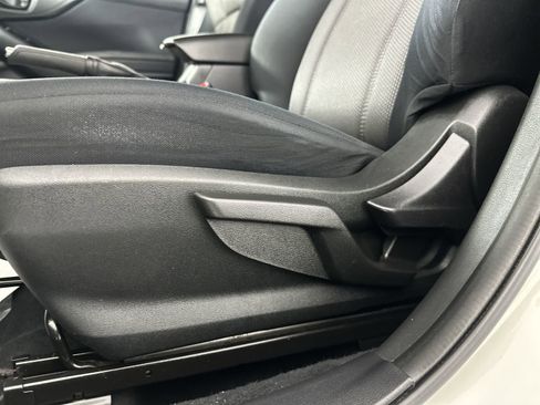 Used 2022 Subaru Crosstrek 2.0i image 16