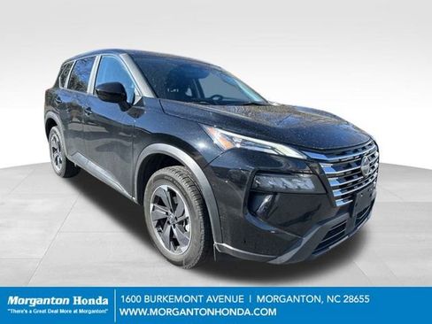 Used 2024 Nissan Rogue SV image 1