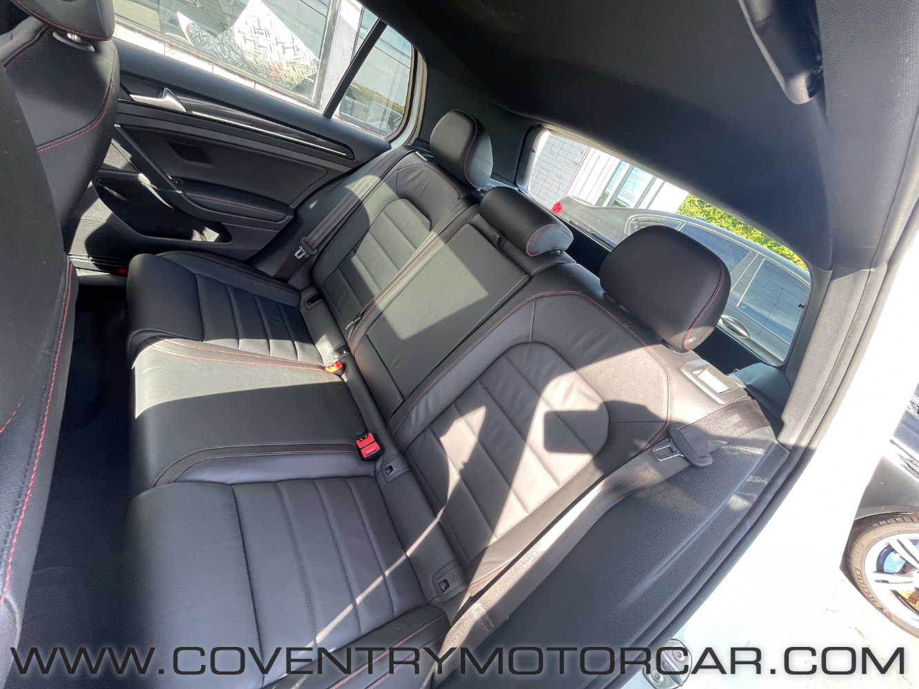 Used 2017 Volkswagen GTI SE FWD image 27