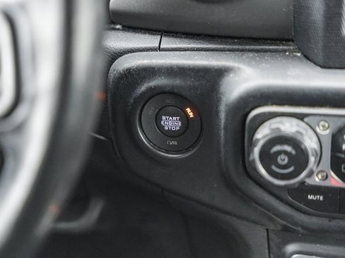 Used 2022 Jeep Gladiator Willys image 33