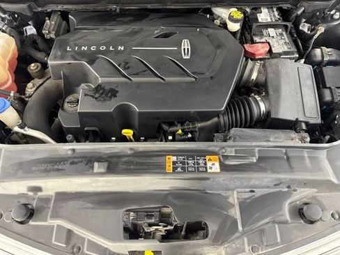 Used 2017 Lincoln MKX Reserve w/ Luxury Package AWD/4WD image 19