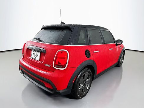 Used 2022 MINI Cooper 4-Door Hardtop image 5