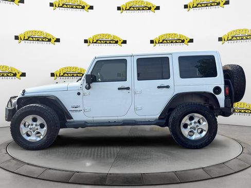 Used 2015 Jeep Wrangler Unlimited Sahara w/ Max Tow Package AWD/4WD image 2