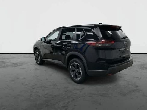 Used 2024 Nissan Rogue SV AWD/4WD image 9