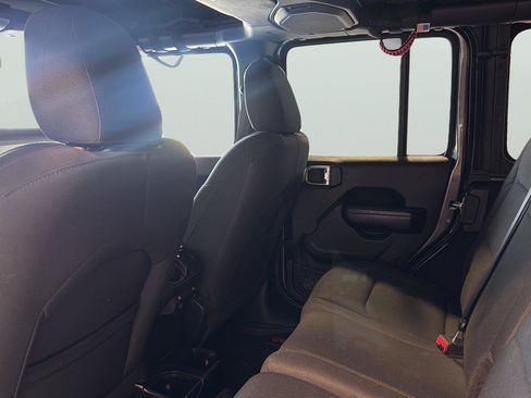 Used 2018 Jeep Wrangler Unlimited Sport S AWD/4WD image 18