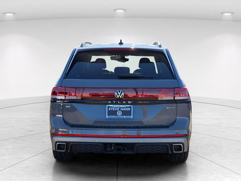 New 2026 Volkswagen Atlas Peak Edition AWD/4WD image 4