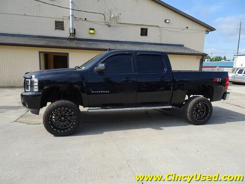 Used 2011 Chevrolet Silverado 1500 LTZ w/ LTZ Plus Package AWD/4WD image 9