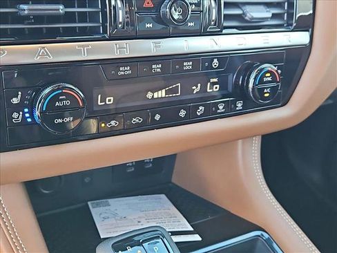 New 2026 Nissan Pathfinder Platinum image 12