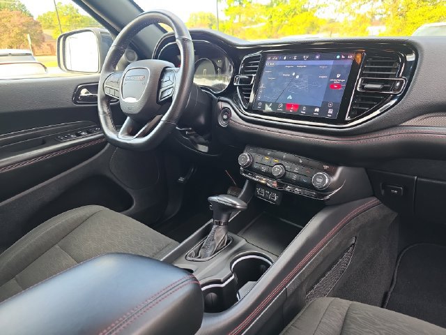 Used 2025 Dodge Durango GT AWD/4WD image 17