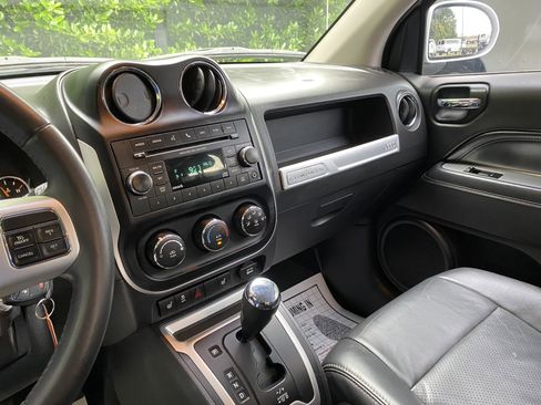 Used 2015 Jeep Compass High Altitude FWD image 22