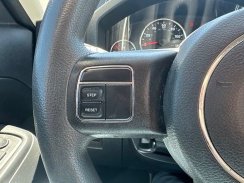 Used 2012 Jeep Liberty Sport w/ Driver Convenience Group AWD/4WD image 22