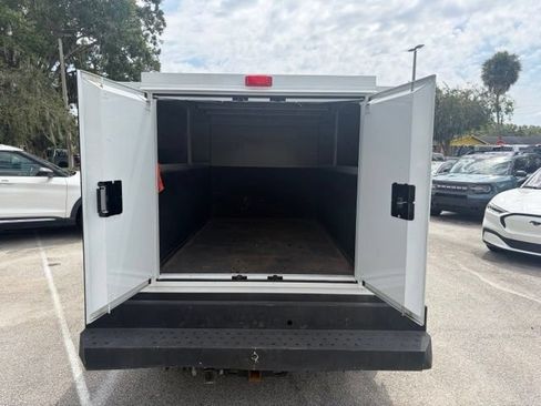 Used 2021 Ford F250 XL w/ Power Equipment Group RWD image 5