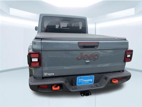 Used 2025 Jeep Gladiator Mojave w/ Convenience Group AWD/4WD image 15