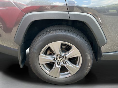 Used 2024 Toyota RAV4 XLE w/ Convenience Package FWD image 28