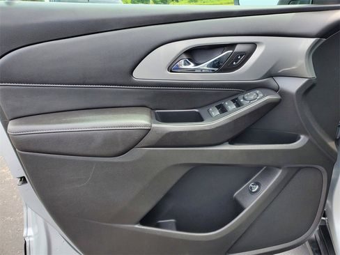 Used 2022 Chevrolet Traverse LT w/ LPO, Roadside Safety Package image 20