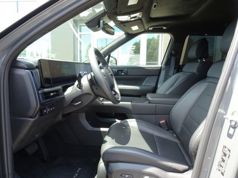 Used 2024 Hyundai Santa Fe Calligraphy AWD/4WD image 8