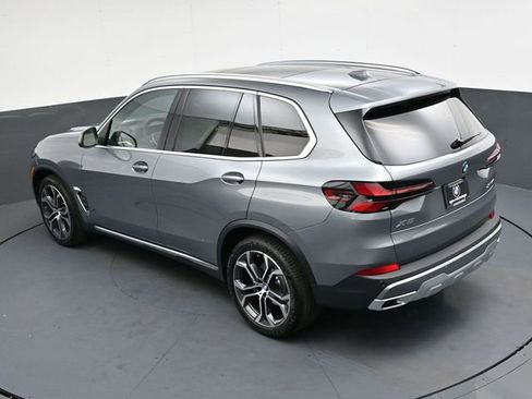 Used 2026 BMW X5 xDrive40i w/ Climate Comfort Package image 23