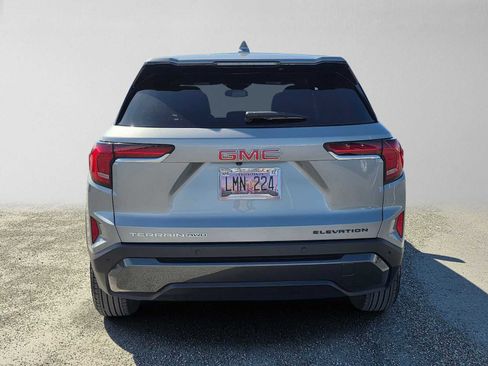 Certified 2025 GMC Terrain Elevation AWD/4WD image 4