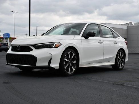 Used 2025 Honda Civic Sport Touring image 3