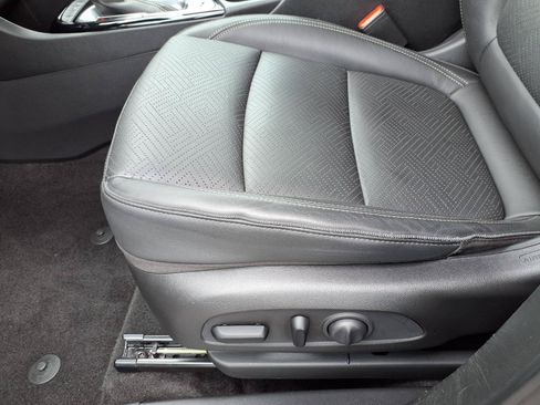 Used 2020 Buick Encore GX Essence FWD image 24