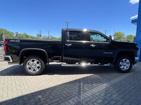 Used 2022 Chevrolet Silverado 2500 LTZ w/ Snow Plow Prep/Camper Package AWD/4WD image 6