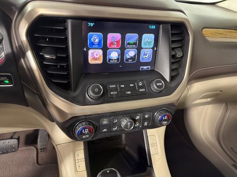Used 2017 GMC Acadia Denali w/ Technology Package FWD image 16