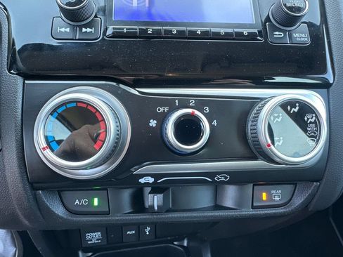 Used 2016 Honda Fit LX image 32