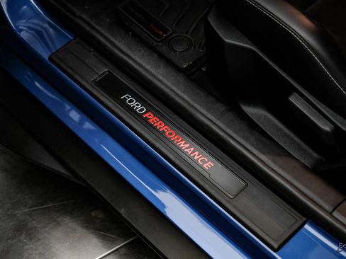 Used 2021 Ford Mustang Shelby GT500 w/ Carbon Fiber Track Pack image 46