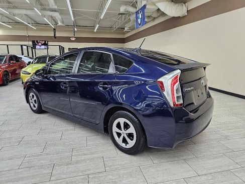 Used 2013 Toyota Prius Four image 9