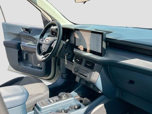 Certified 2025 Ford Maverick XL image 5