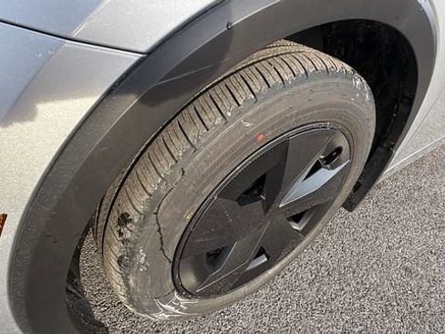 New 2026 Toyota Prius LE image 9